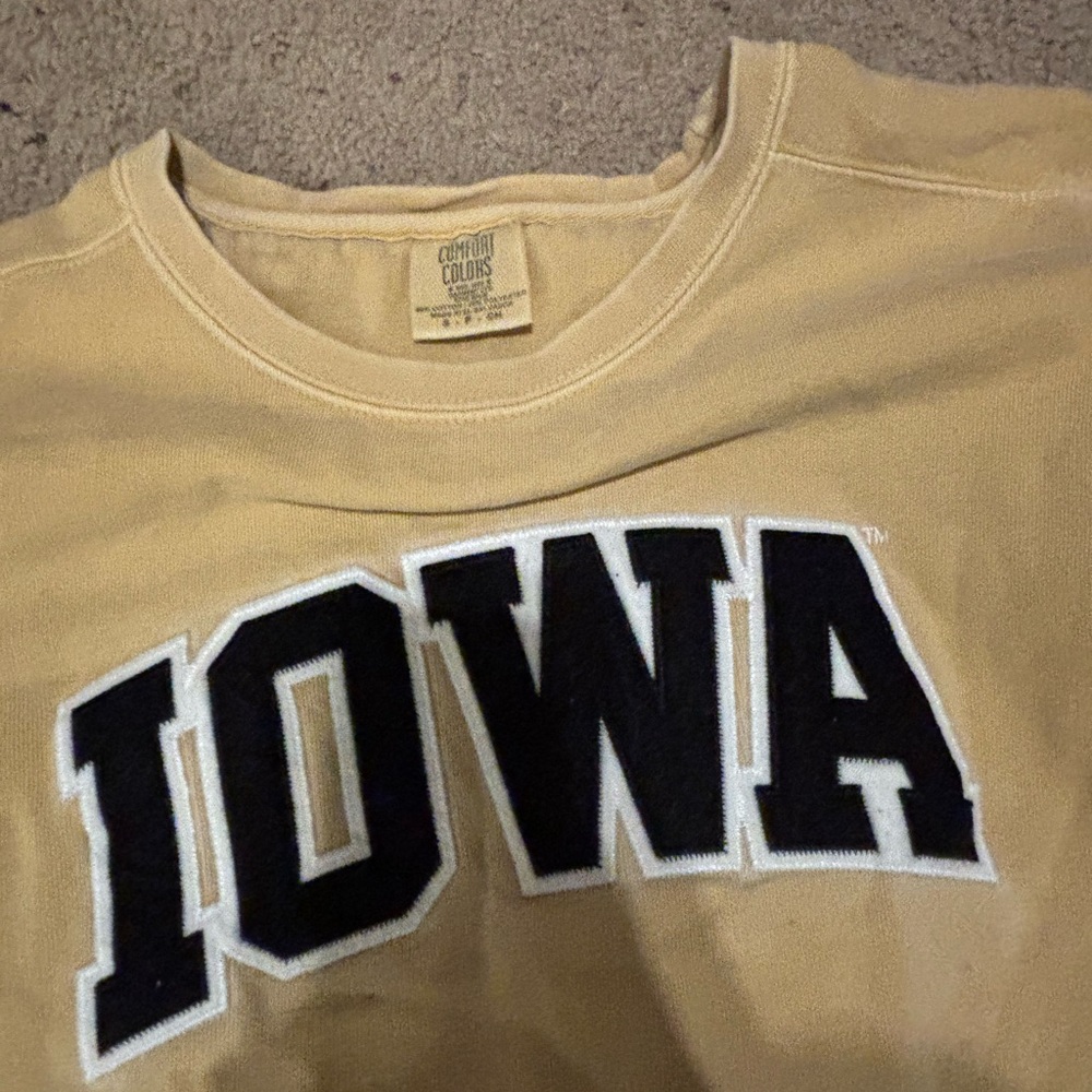 Comfort Colors Tan Iowa Sweatshirt